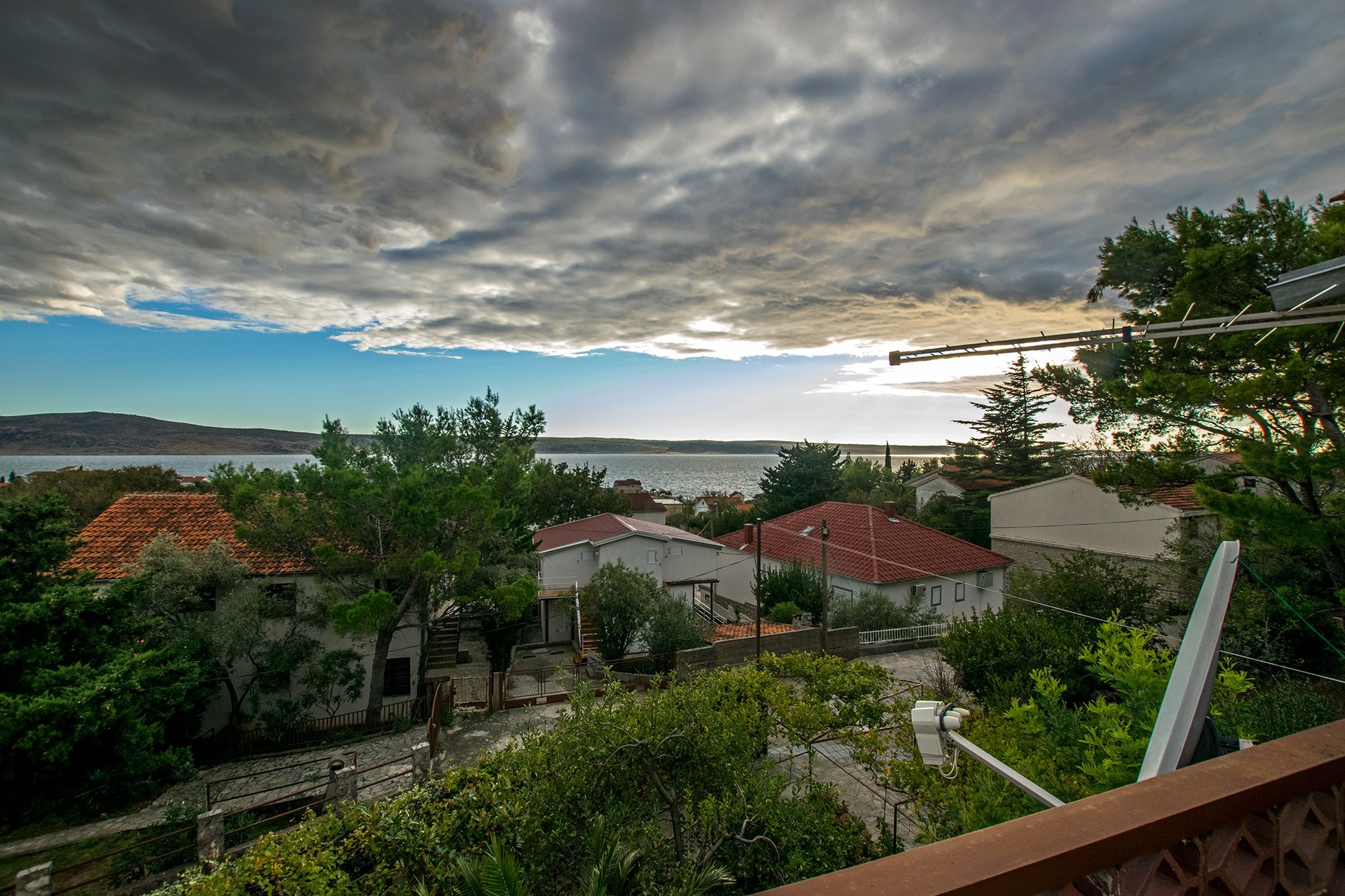 One bedroom apartment with terrace and sea view Starigrad, Paklenica  A-d