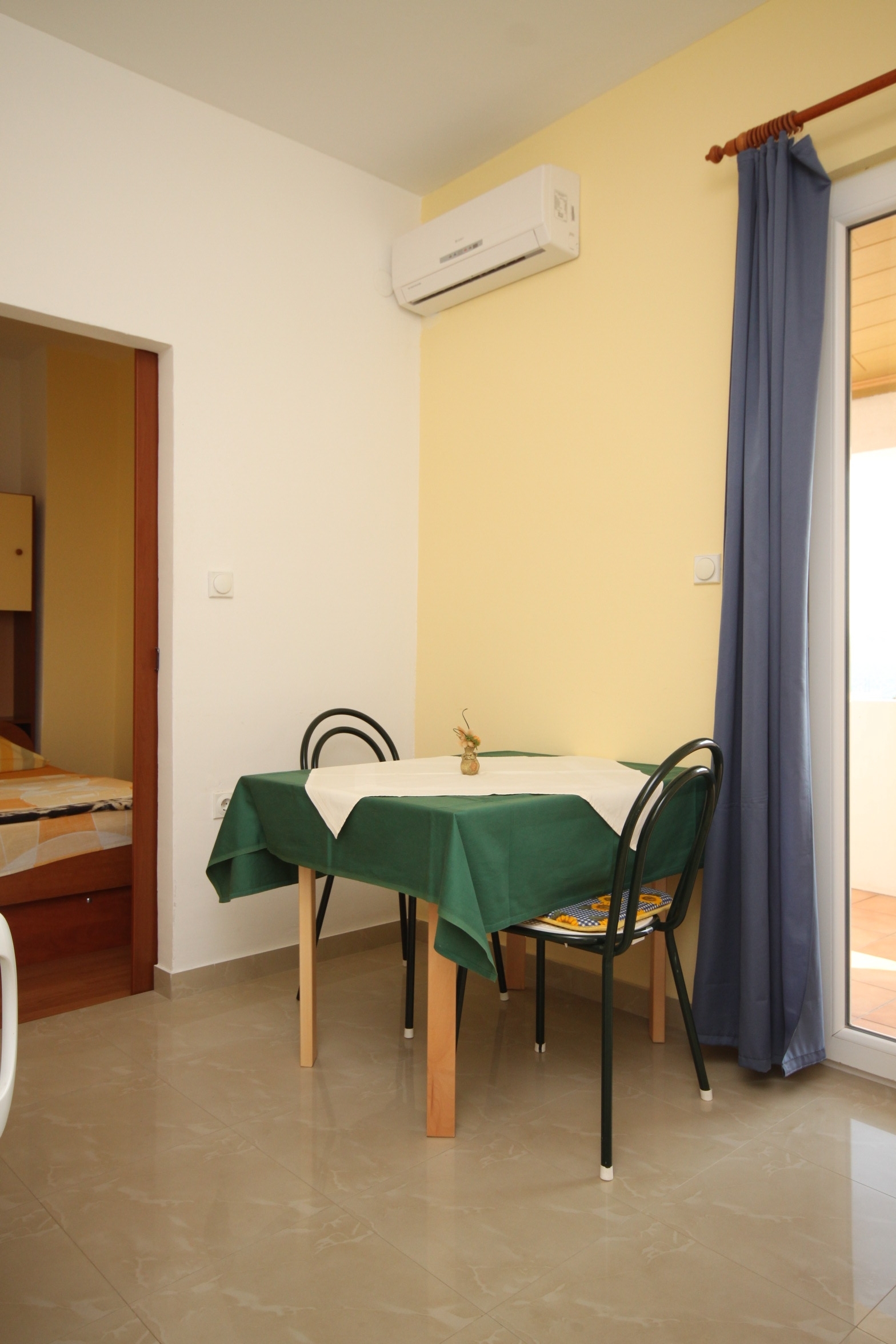 One bedroom apartment with terrace and sea view Starigrad, Paklenica (A-6587-b) One bedroom apartment with terrace and sea view Starigrad, Paklenica (A-6587-b)