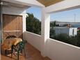 Starigrad, Terrasse dans l’hébergement en type apartment, avec la vue sur la mer et WiFi.