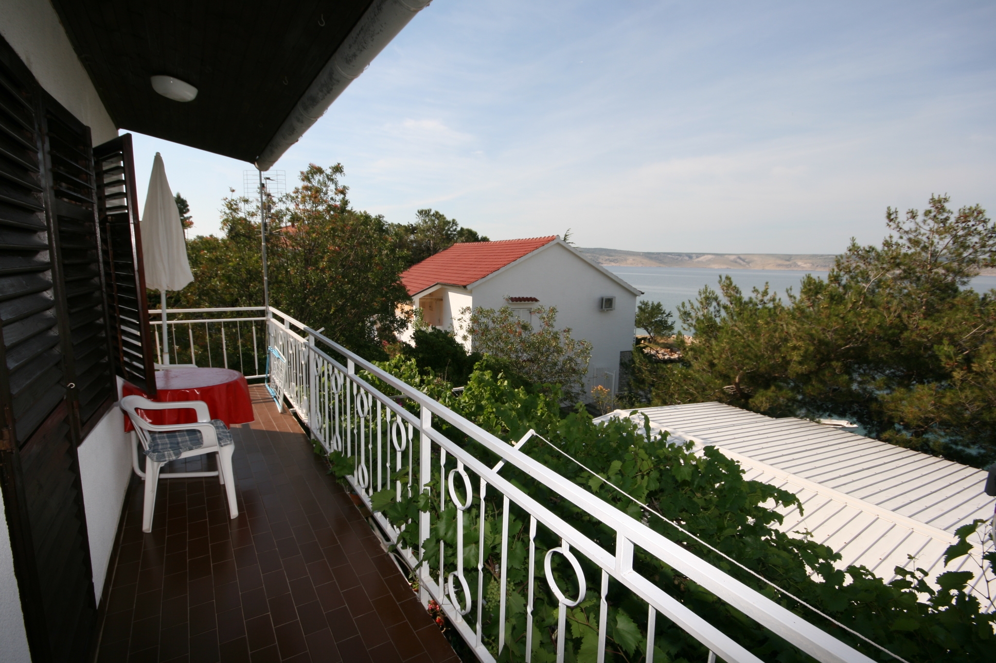 Three bedroom apartment near beach Starigrad, Paklenica  A-a