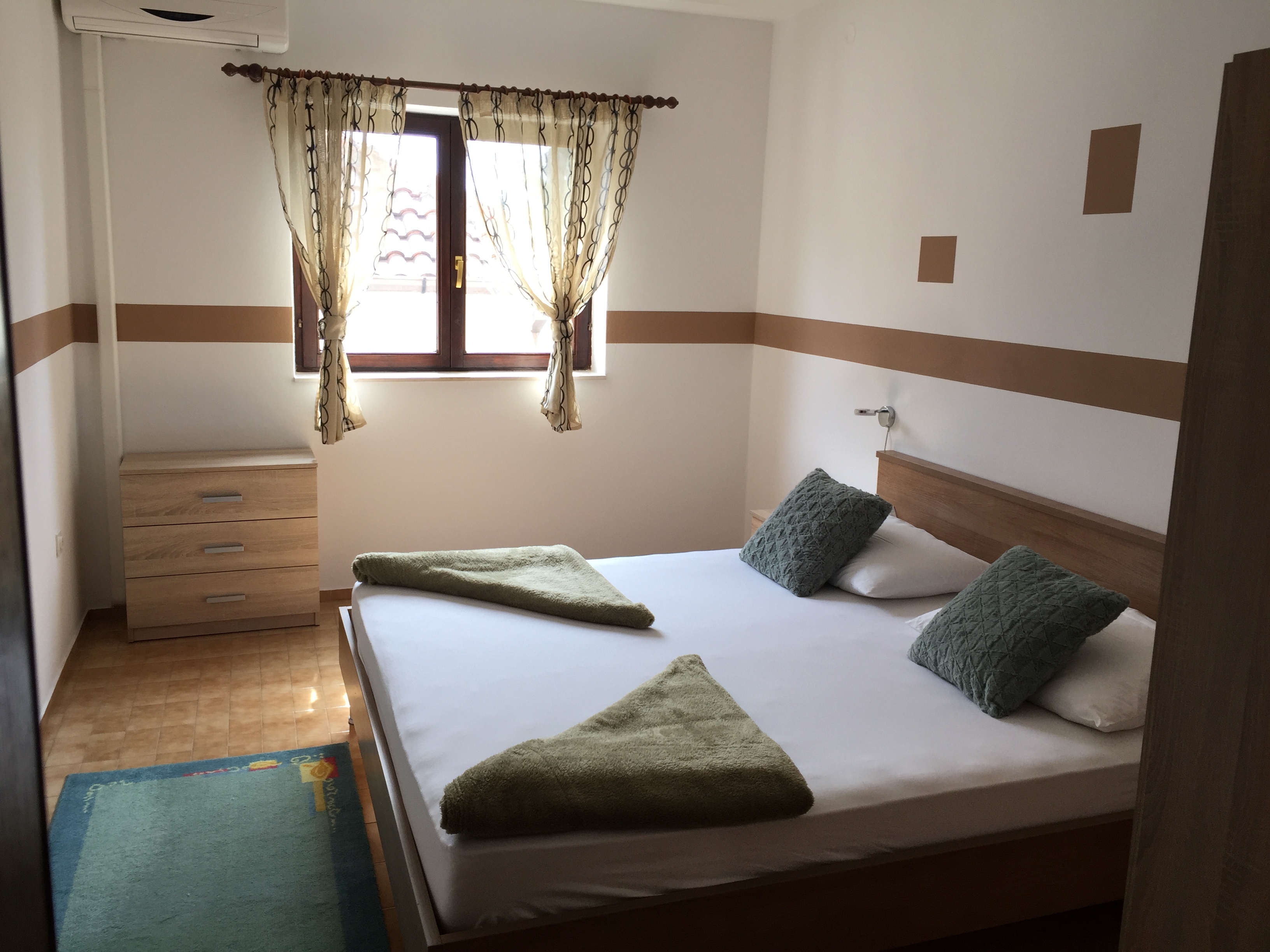 One bedroom apartment near beach Starigrad, Paklenica  A-d
