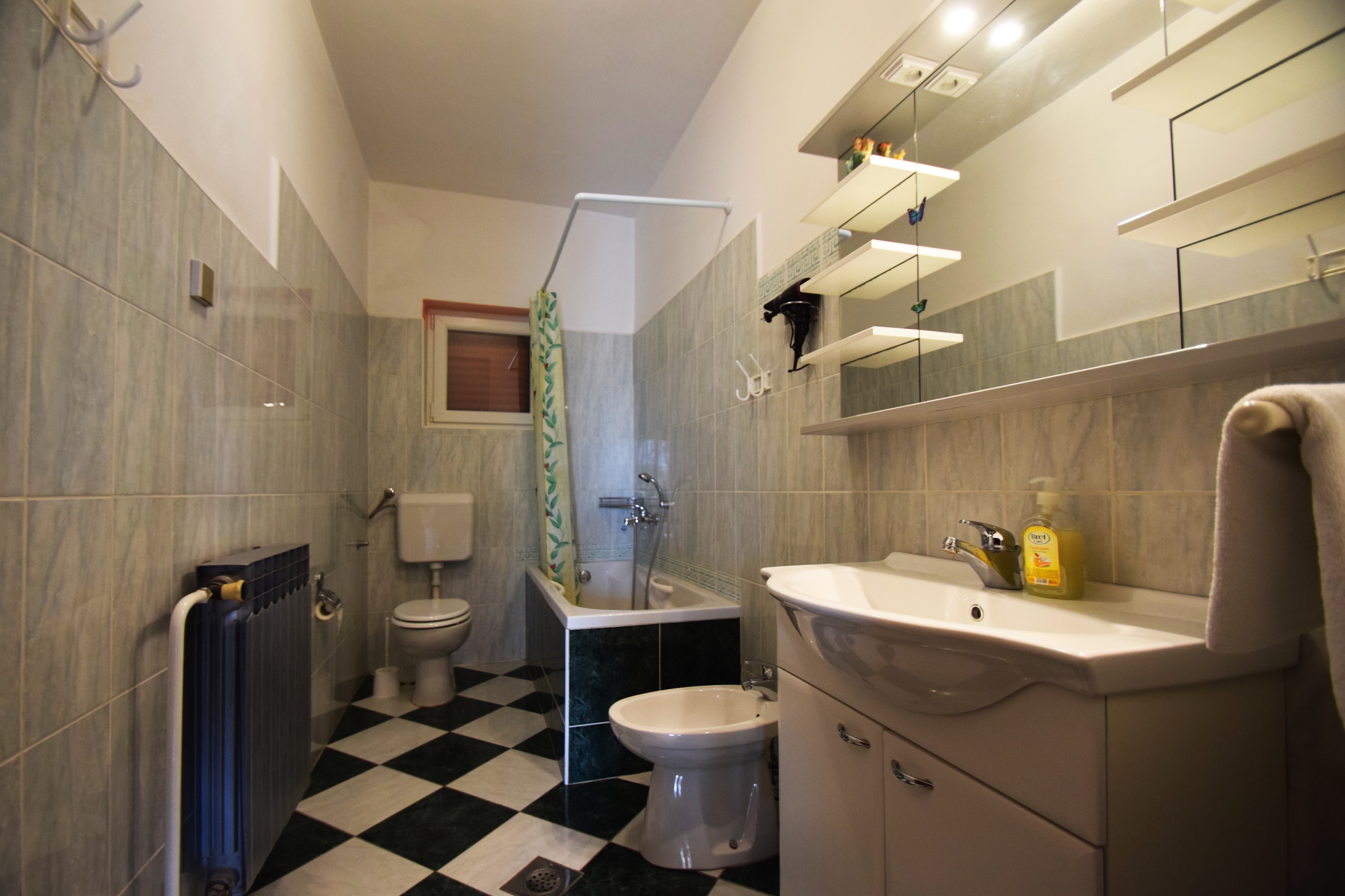 Four bedroom apartment with terrace and sea view Starigrad, Paklenica  A-a