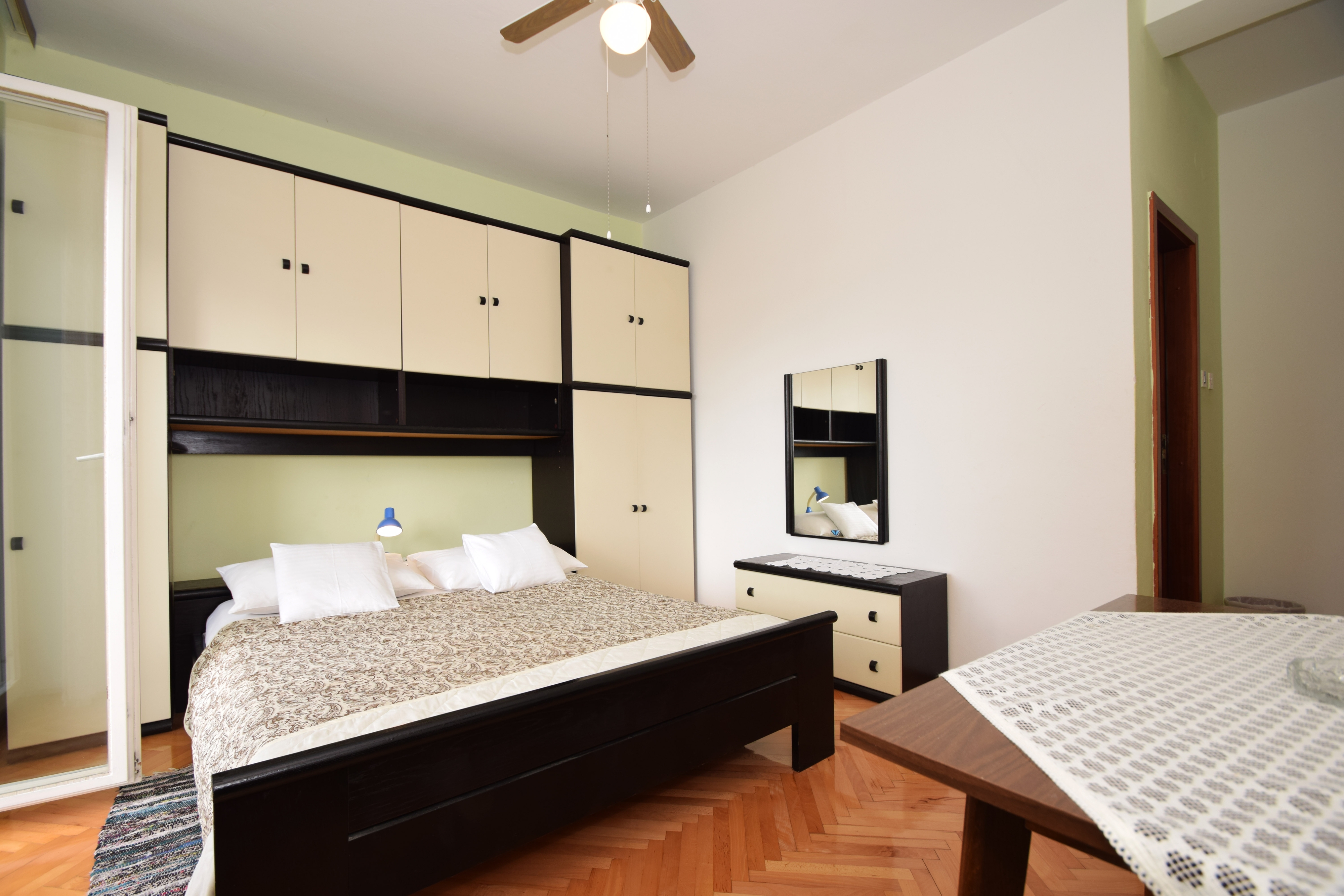 Four bedroom apartment with terrace and sea view Starigrad, Paklenica  A-a