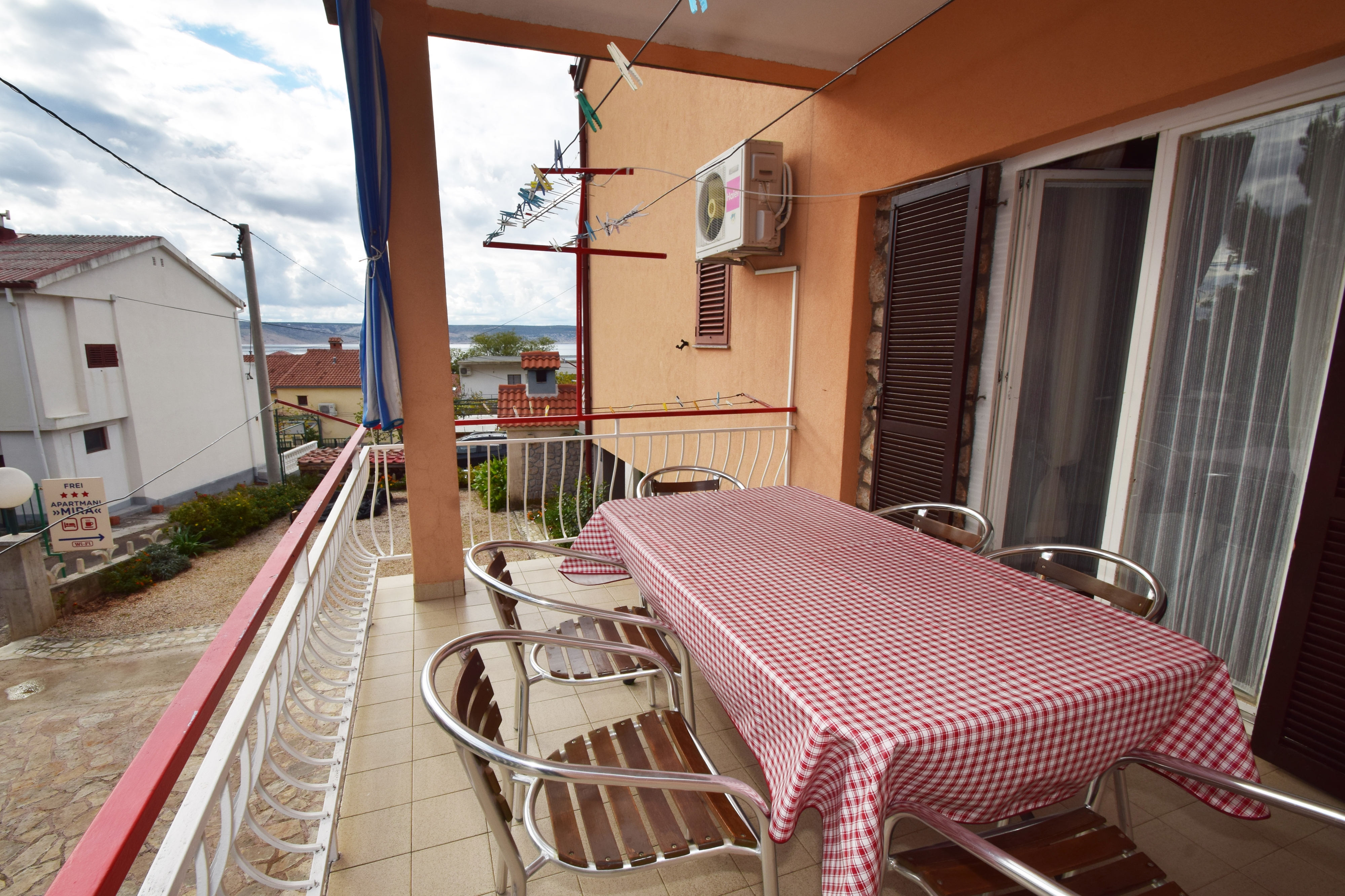 Four bedroom apartment with terrace and sea view Starigrad, Paklenica  A-a