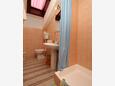 Ванная комната Starigrad, Ванная комната в размещении типа room, WiFi.