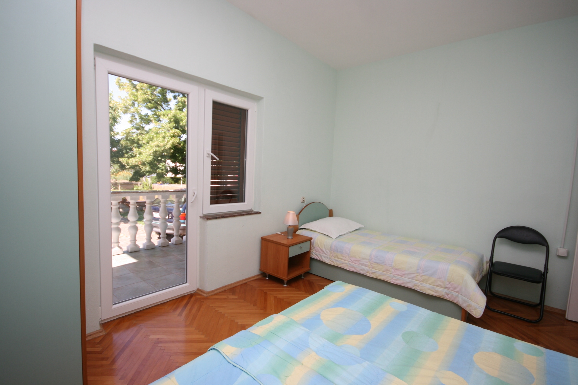Three bedroom apartment with terrace Starigrad, Paklenica  A-a