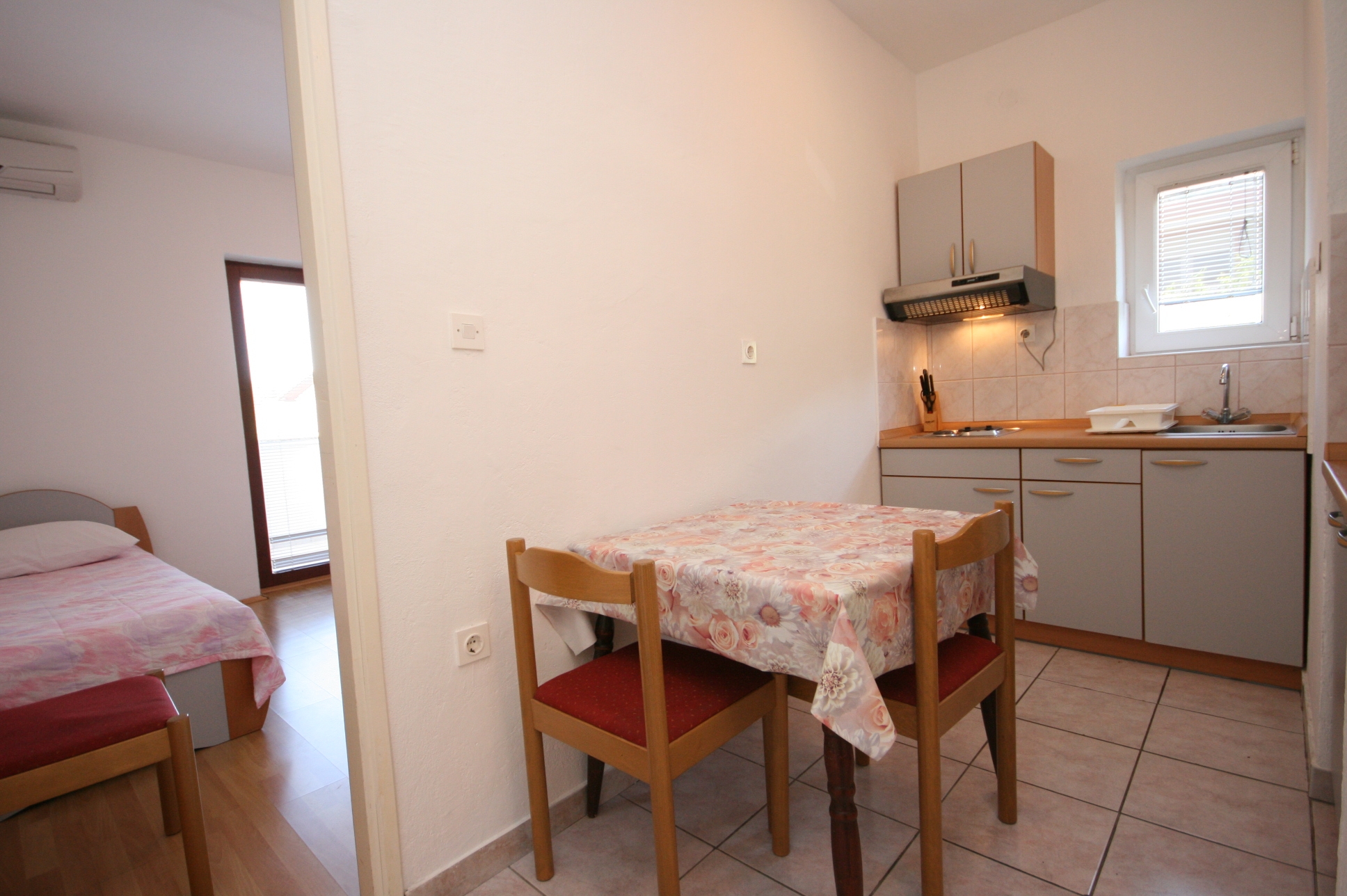 One bedroom apartment with terrace and sea view Starigrad, Paklenica  A-c