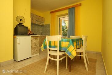 Starigrad, Comedor in the apartment, (pet friendly) y WiFi.