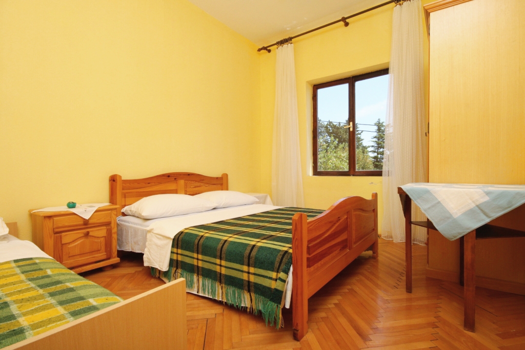 One bedroom apartment with terrace and sea view Starigrad, Paklenica (A-6623-e) One bedroom apartment with terrace and sea view Starigrad, Paklenica (A-6623-e)