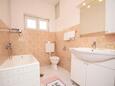 Ванная комната 1 Starigrad, Ванная комната 1 в размещении типа apartment, Домашние животные допускаются и WiFi.