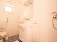Ванная комната 2 Starigrad, Ванная комната 2 в размещении типа apartment, Домашние животные допускаются и WiFi.