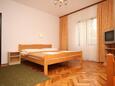 Starigrad, Ložnice v ubytování typu apartment, s klimatizací, domácí mazlíčci povoleni a WiFi.