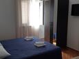 Starigrad, Slaapkamer 2 in the apartment, (pet friendly) en WiFi.