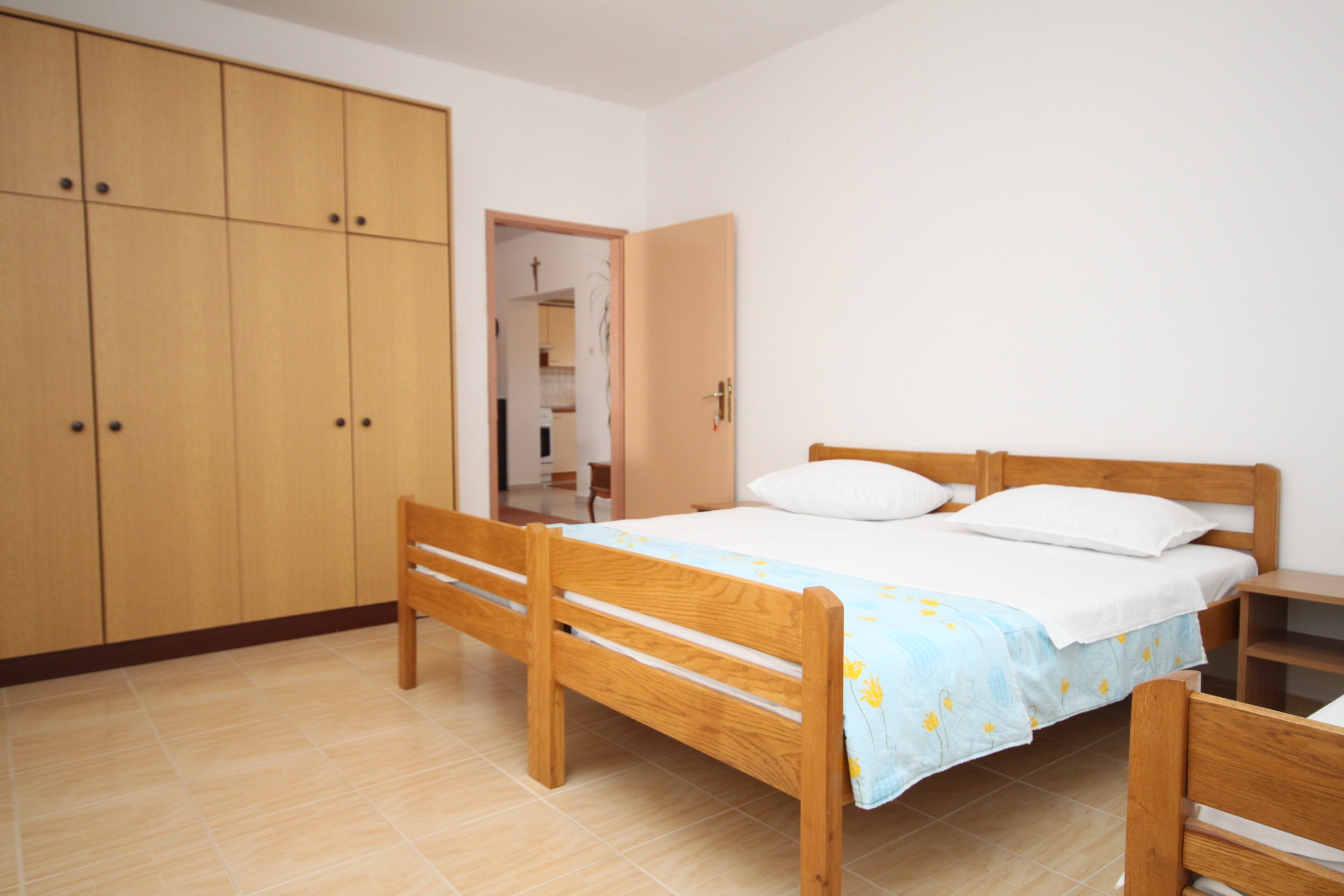 Two bedroom apartment with terrace Seline, Paklenica  A-a