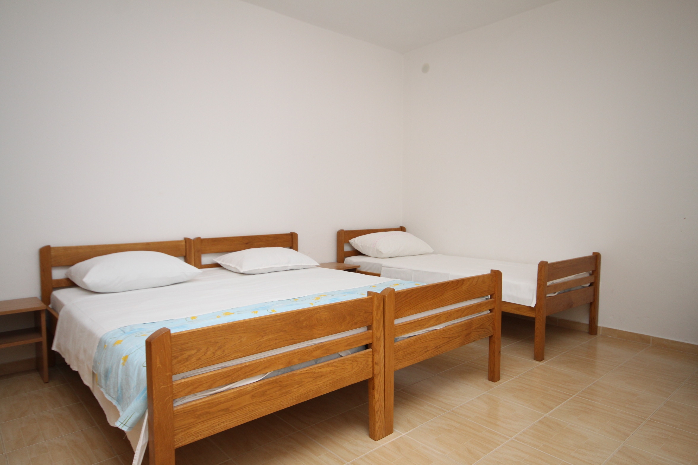 Two bedroom apartment with terrace Seline, Paklenica  A-a