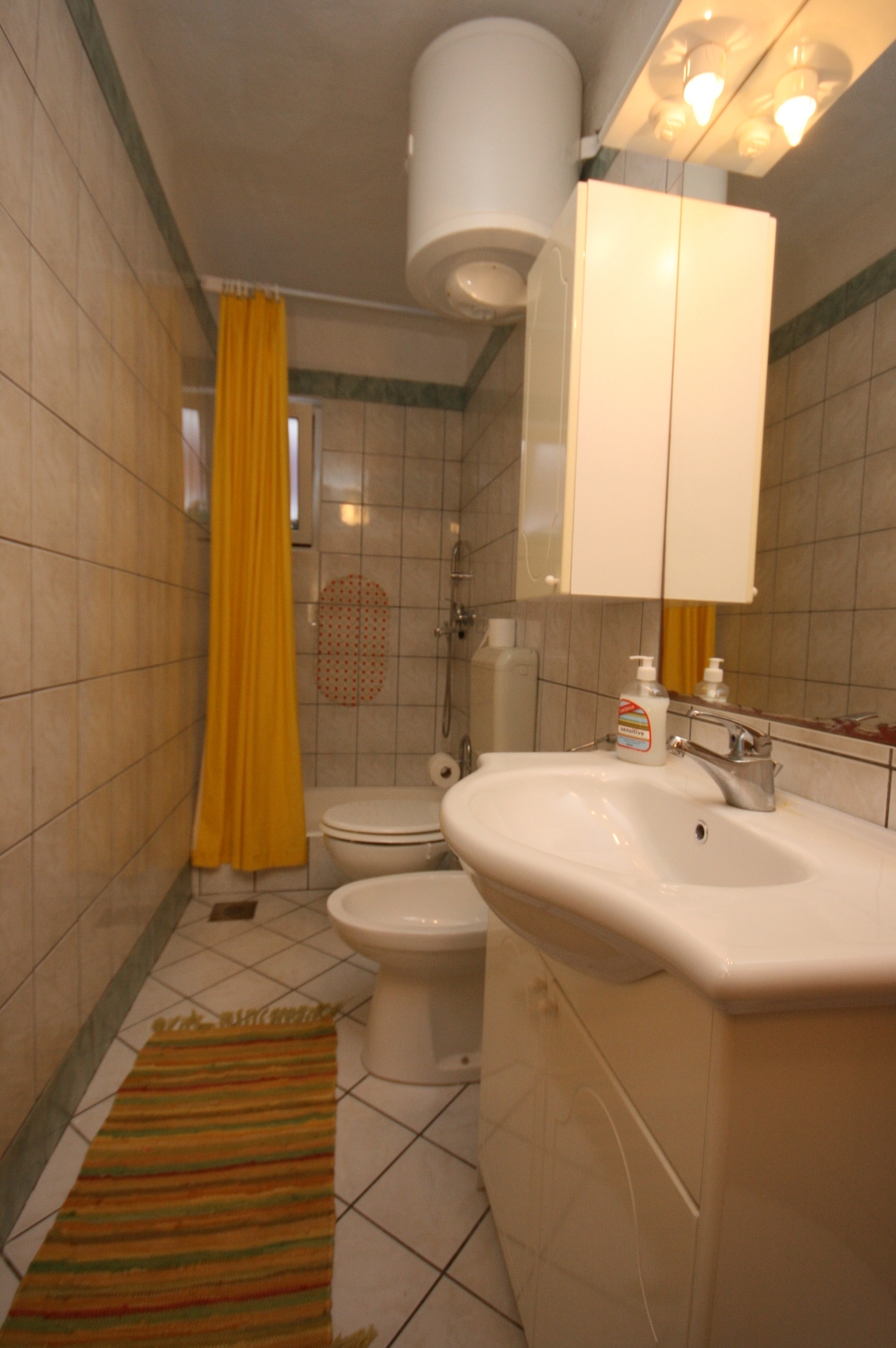 Two bedroom apartment with terrace Makarska  A-a