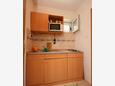 Makarska, Cocina in the studio-apartment, (pet friendly) y WiFi.