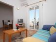 Living room Makarska, Living room in the apartment, air condition available and WiFi.
