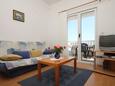 Living room Makarska, Living room in the apartment, air condition available and WiFi.