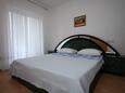 Bedroom 1 Makarska, Bedroom 1 in the apartment, WiFi.