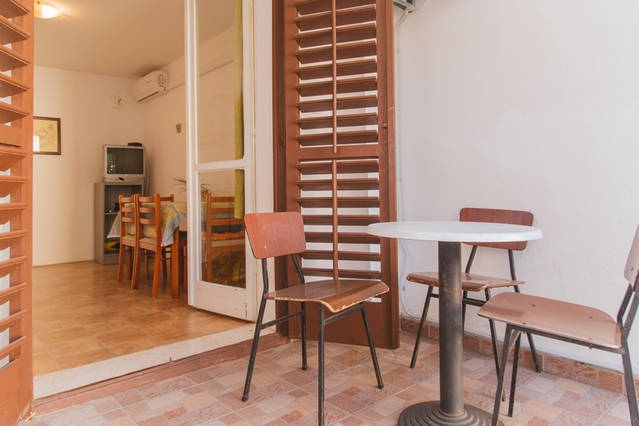 Two bedroom apartment with terrace and sea view Podgora, Makarska  A-a