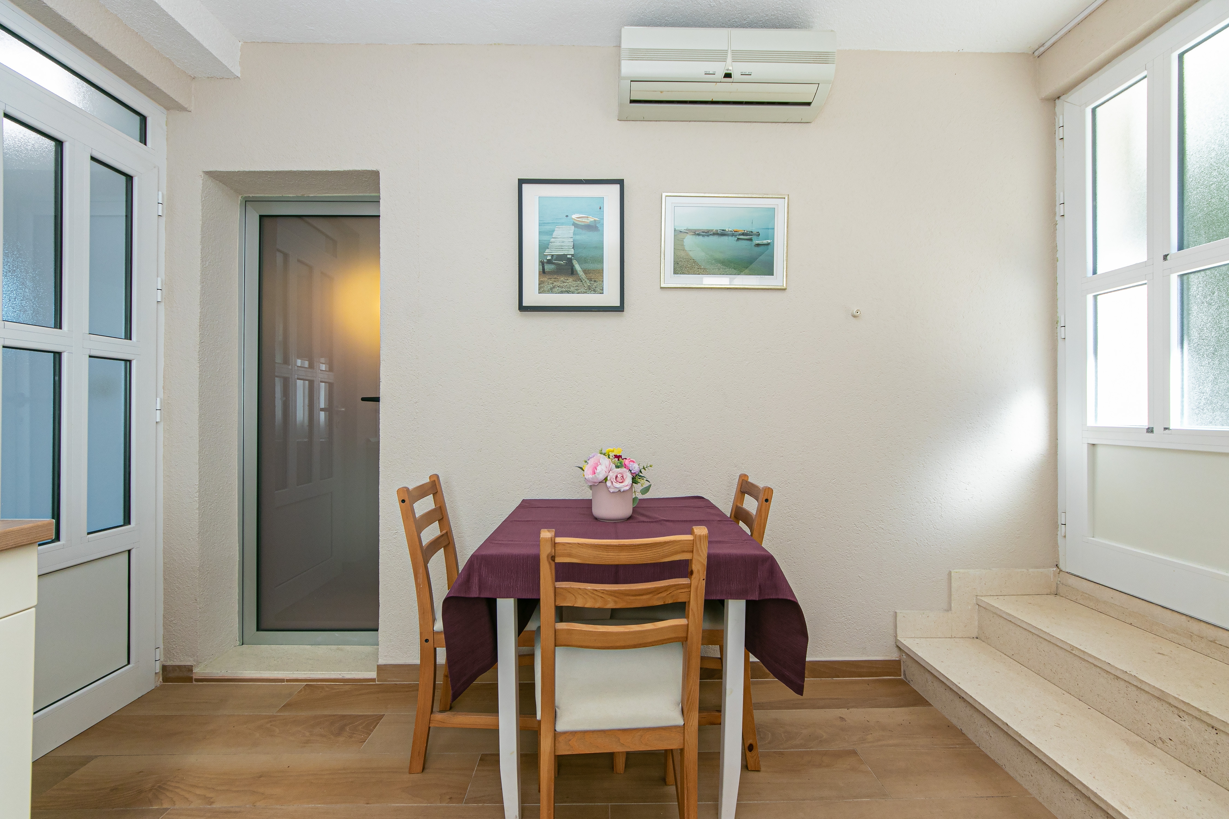 One bedroom apartment near beach Drašnice, Makarska (A-6652-c) One bedroom apartment near beach Drašnice, Makarska (A-6652-c)