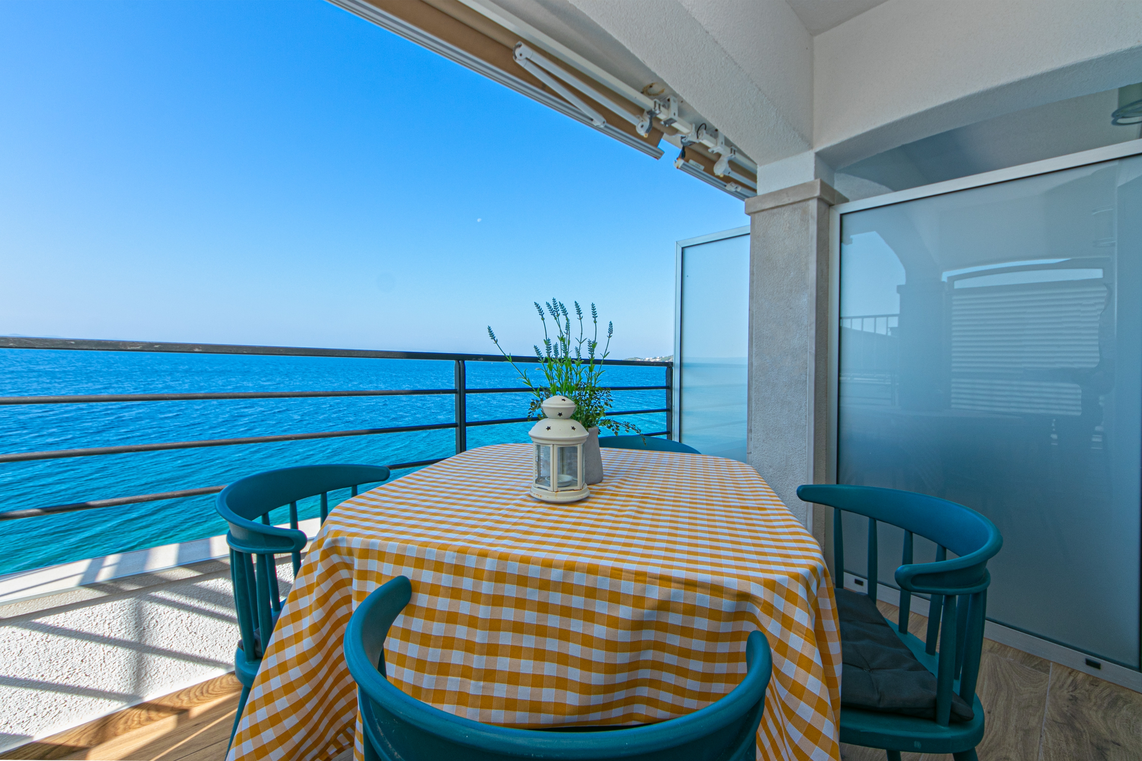One bedroom apartment near beach Drašnice, Makarska  A-c