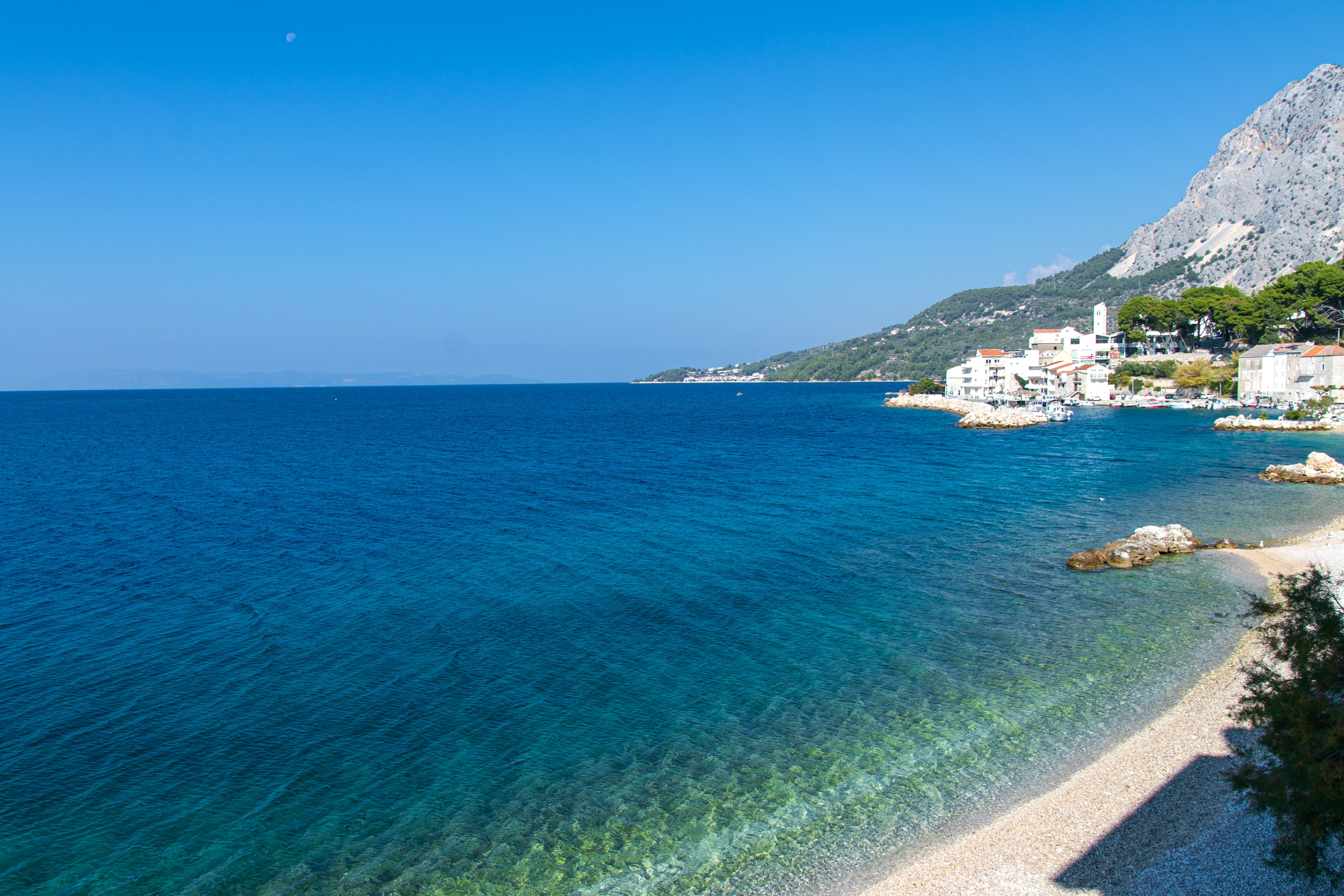 One bedroom apartment near beach Drašnice, Makarska  A-c
