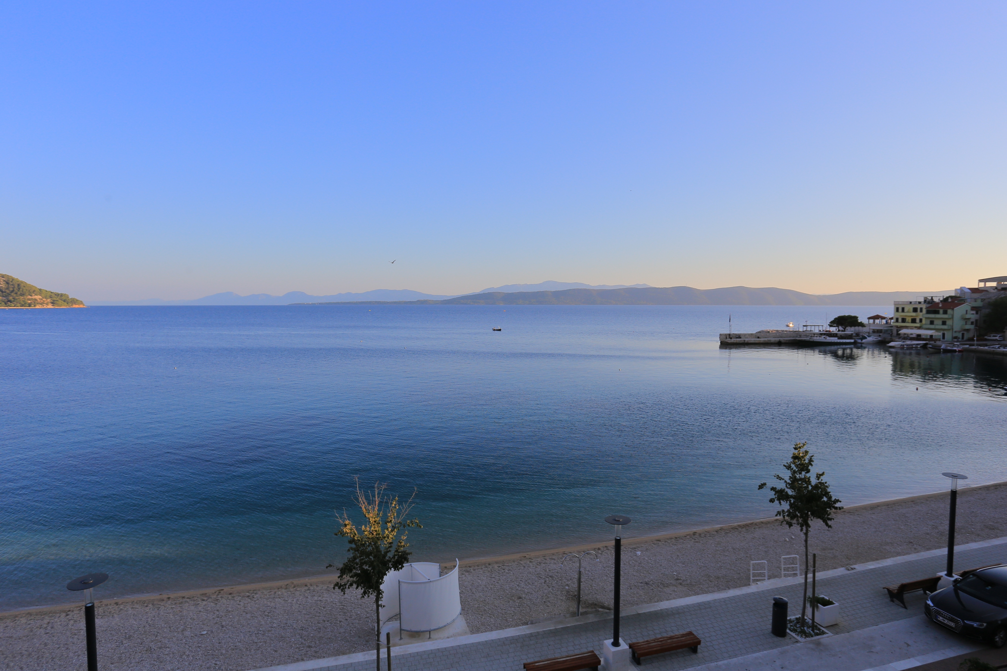 Three bedroom apartment near beach Igrane, Makarska  A-a