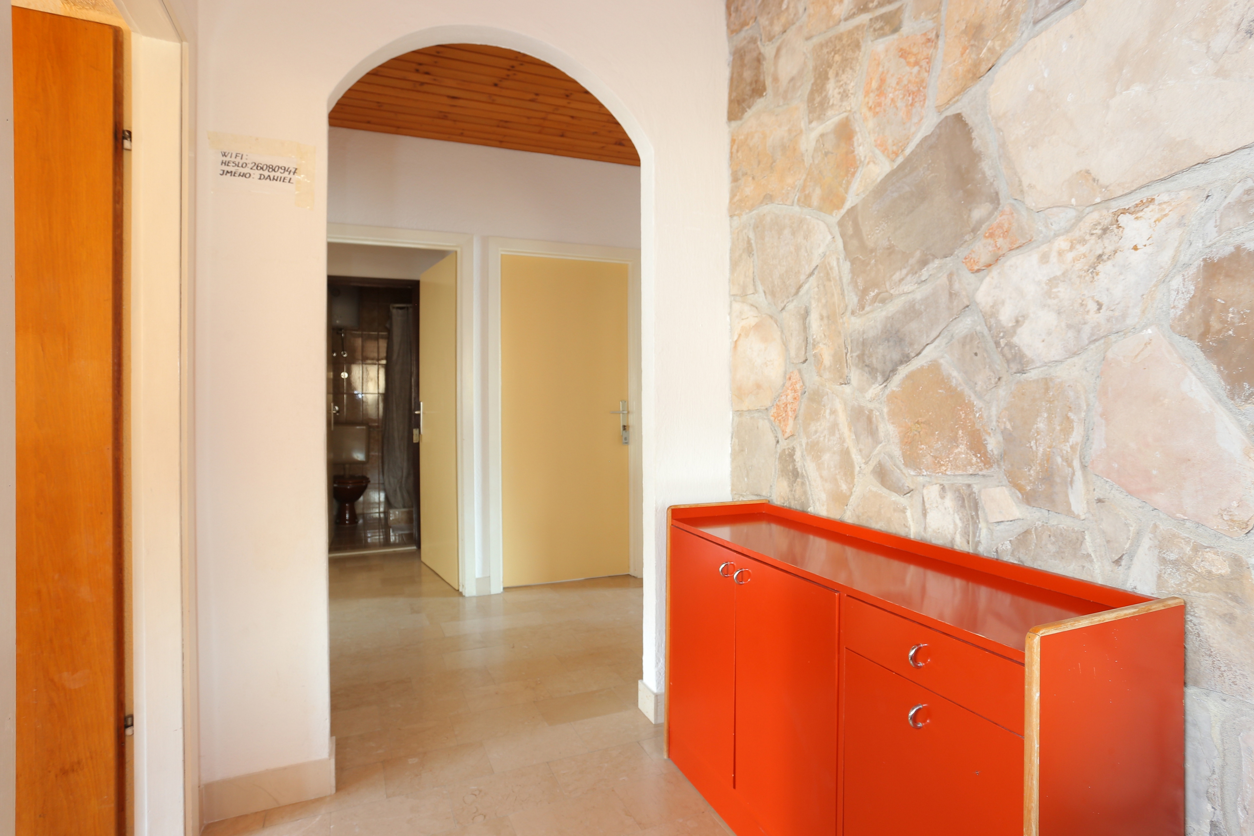 Three bedroom apartment near beach Igrane, Makarska  A-a