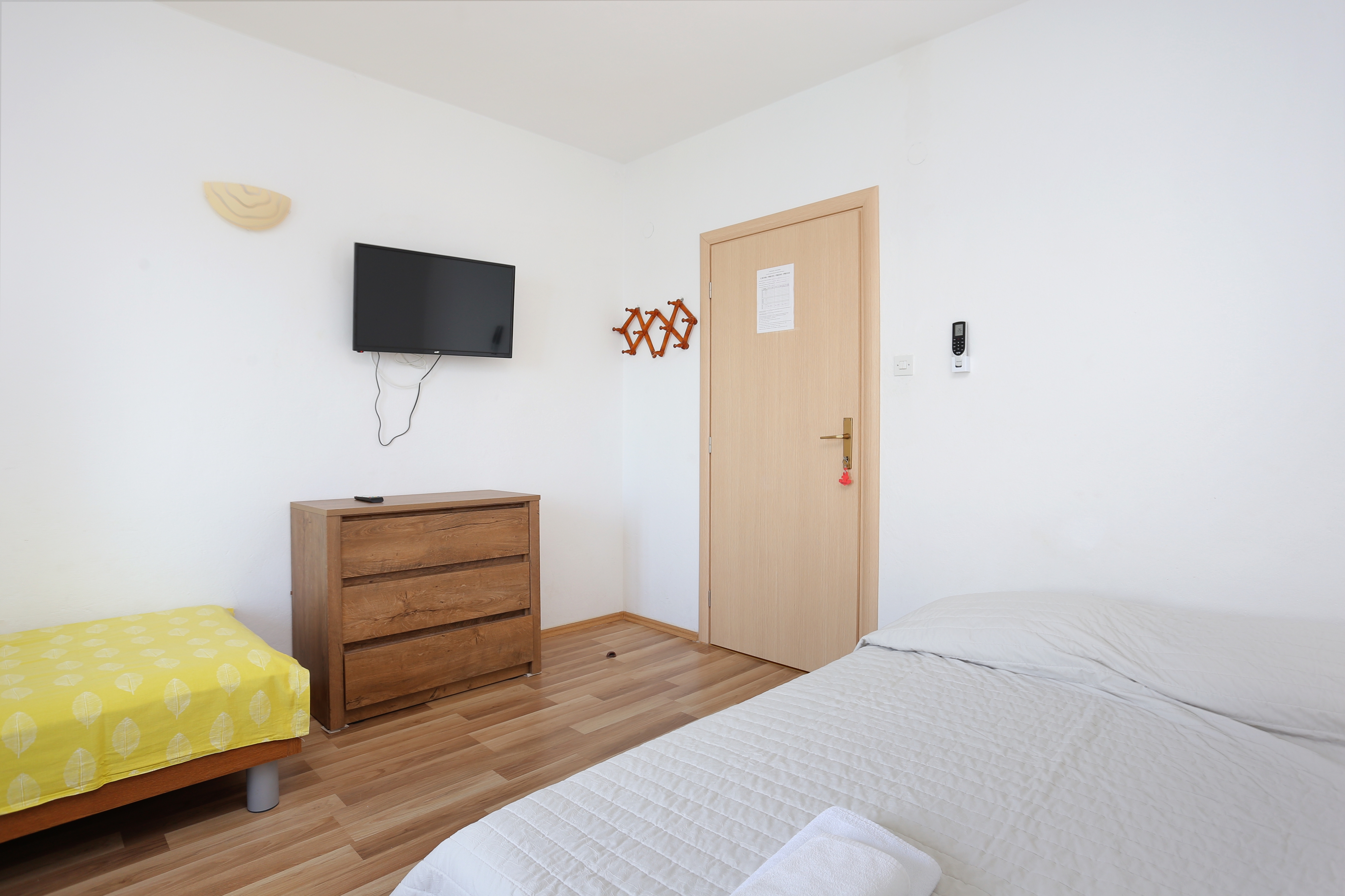 One bedroom apartment near beach Igrane, Makarska (A-6653-c) One bedroom apartment near beach Igrane, Makarska (A-6653-c)