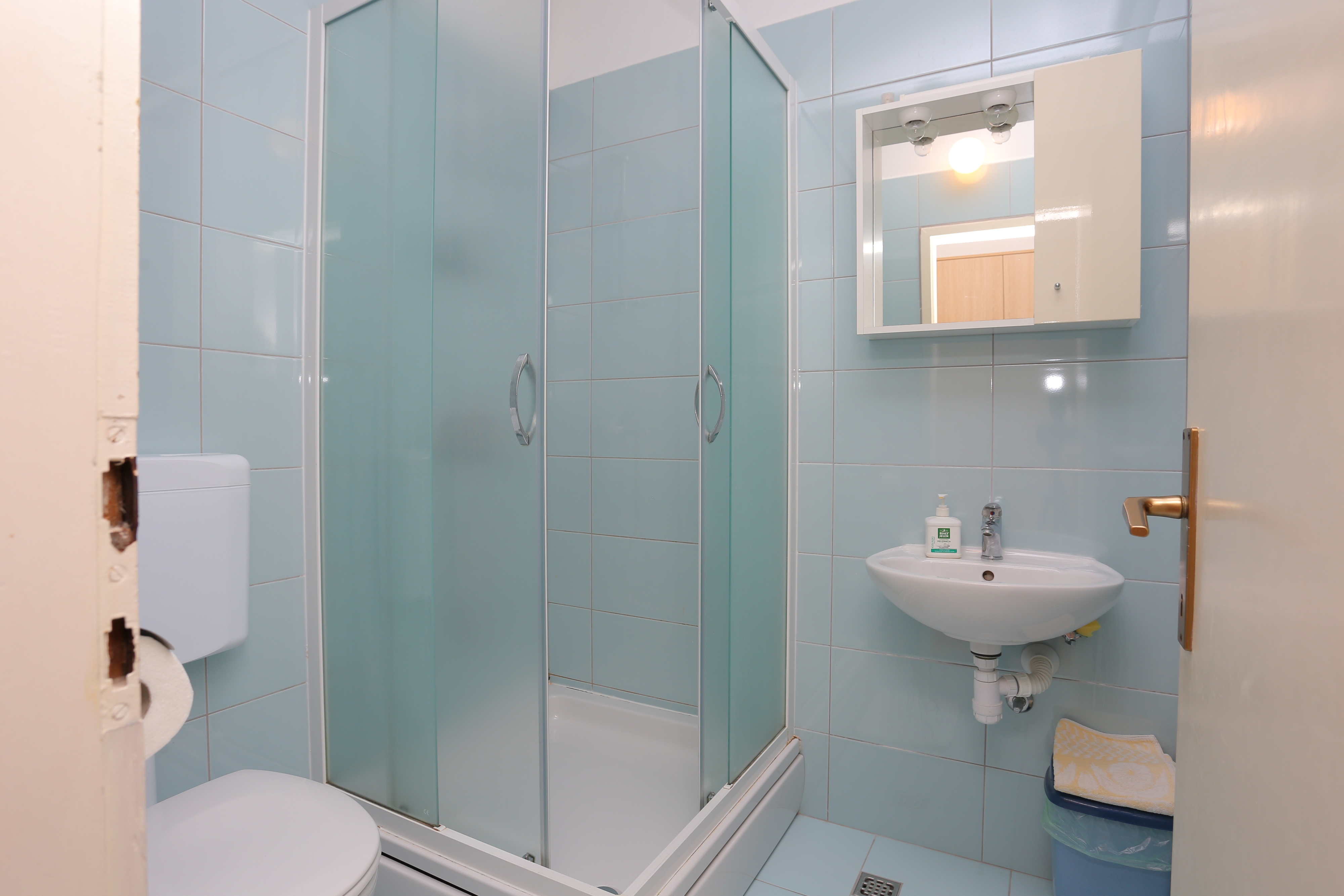 Three bedroom apartment near beach Igrane, Makarska  A-d