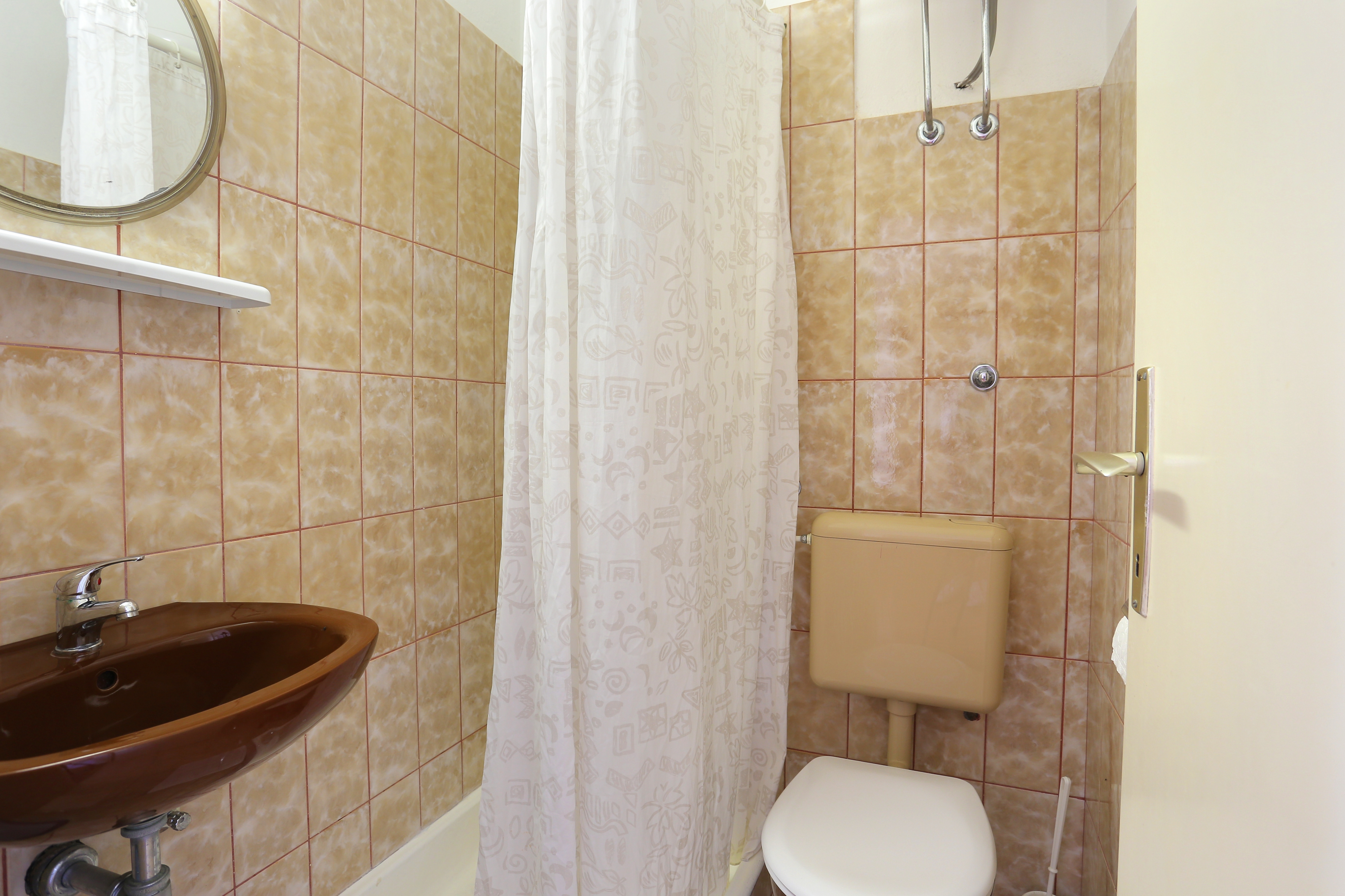 Three bedroom apartment near beach Igrane, Makarska  A-d