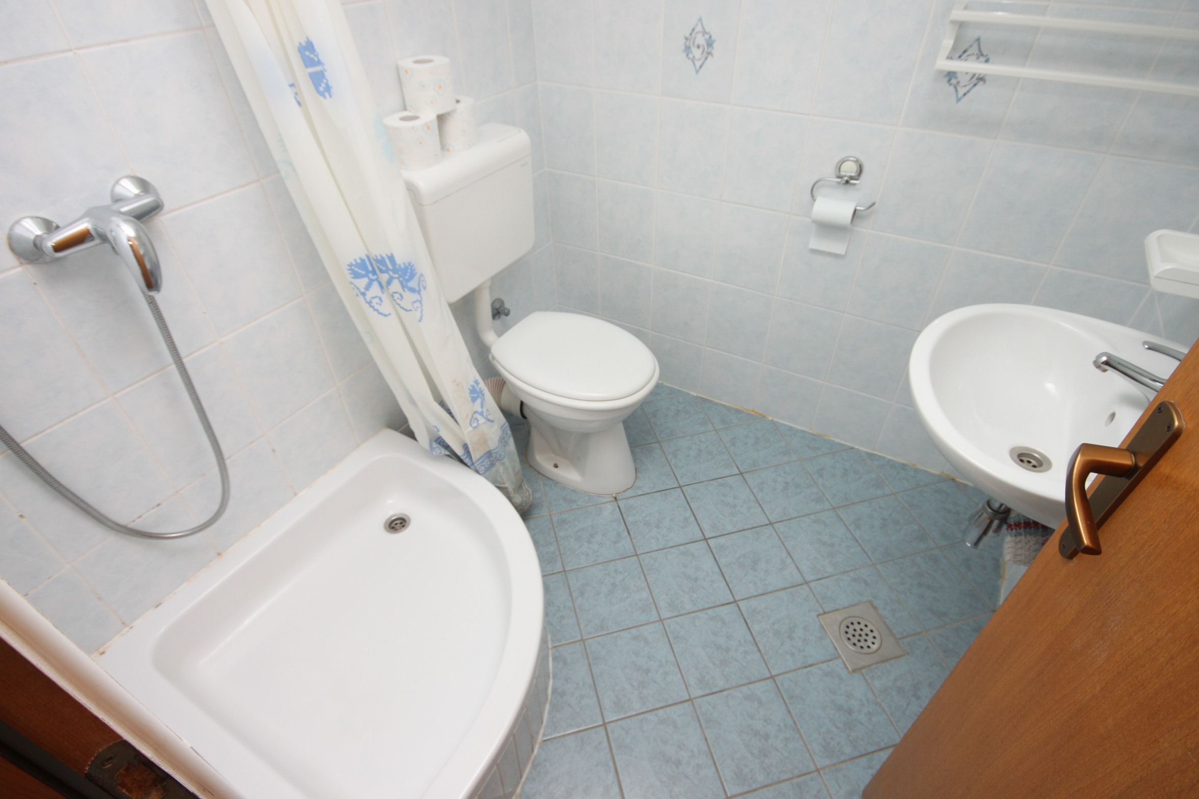 Two bedroom apartment near beach Drvenik Donja vala, Makarska  A-a