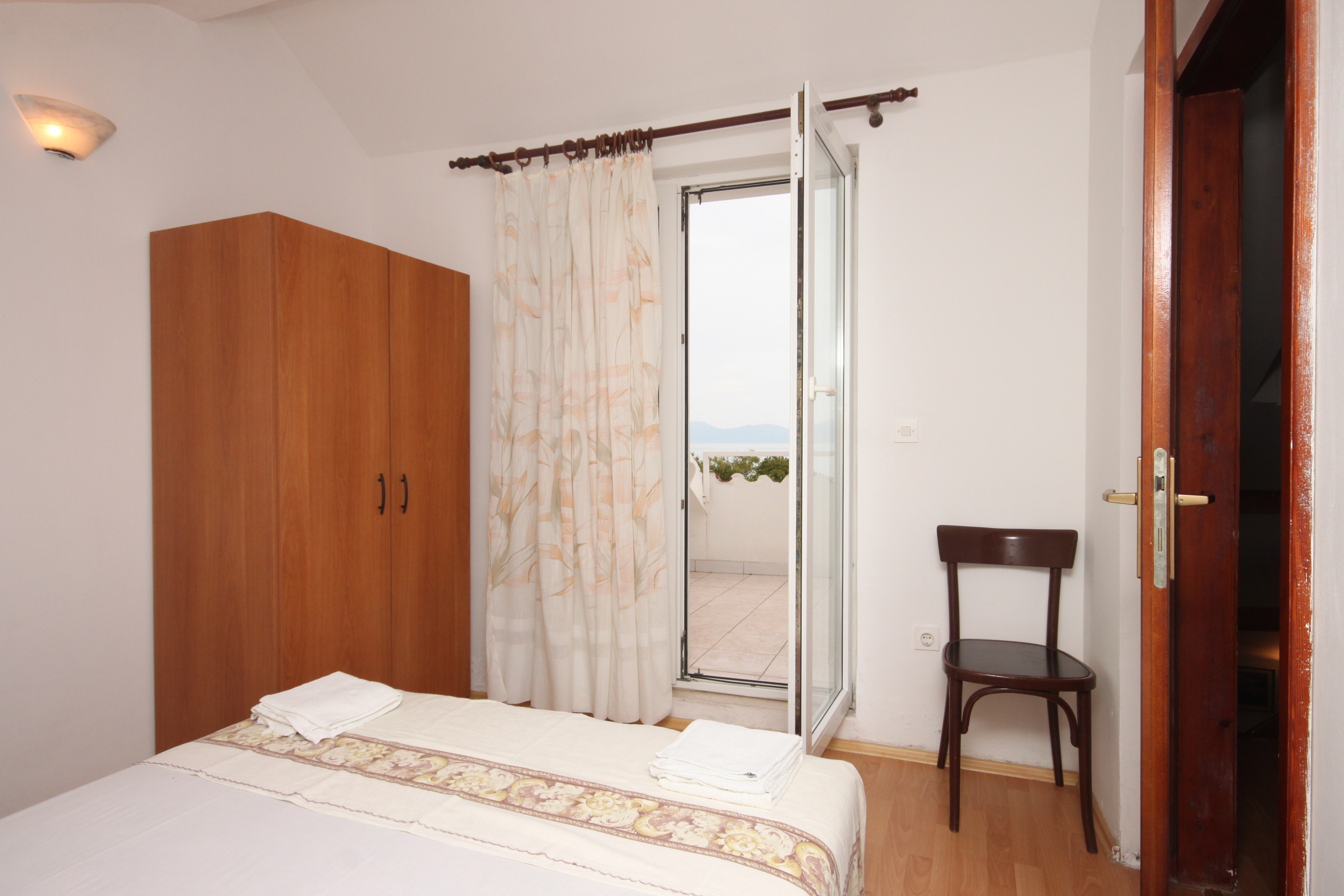 Two bedroom apartment near beach Drvenik Donja vala, Makarska  A-a