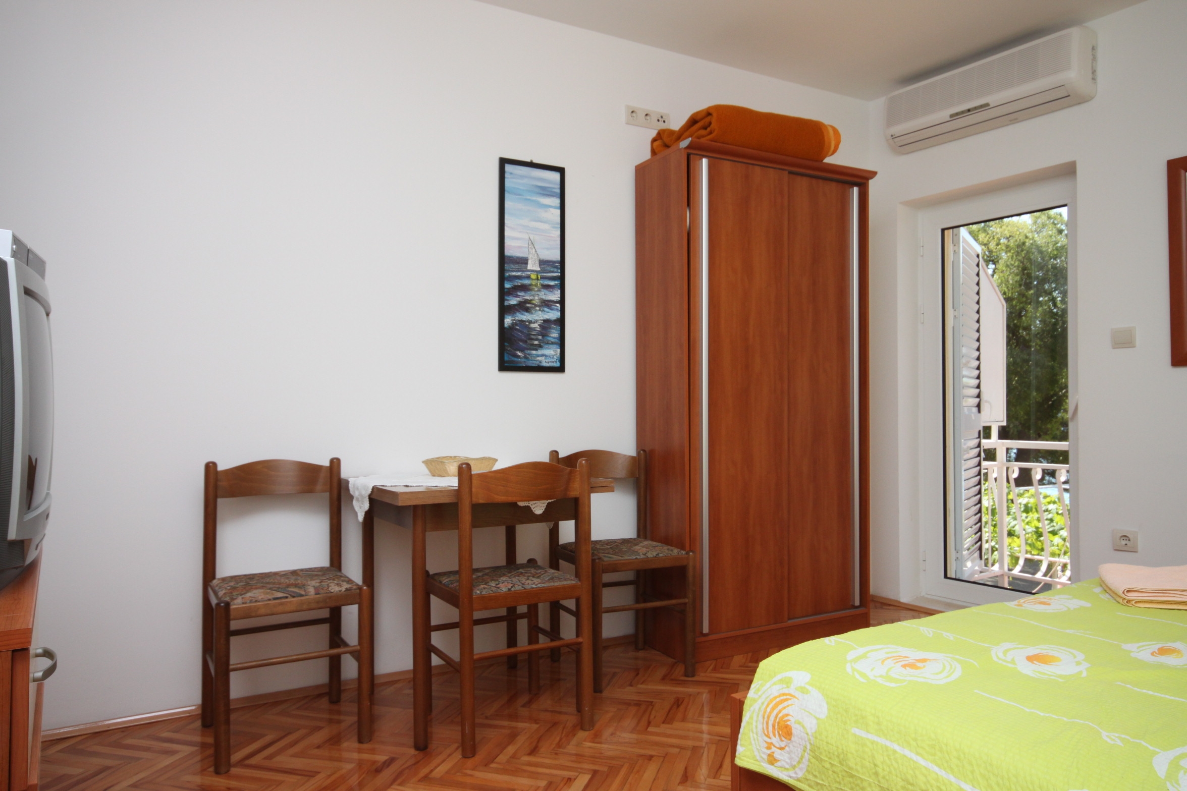 Studio flat near beach Drvenik Donja vala, Makarska (AS-6658-a)
