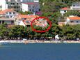 Drvenik Donja vala, Makarska, Objekt 6658 - Apartmani blizu mora sa šljunčanom plažom.