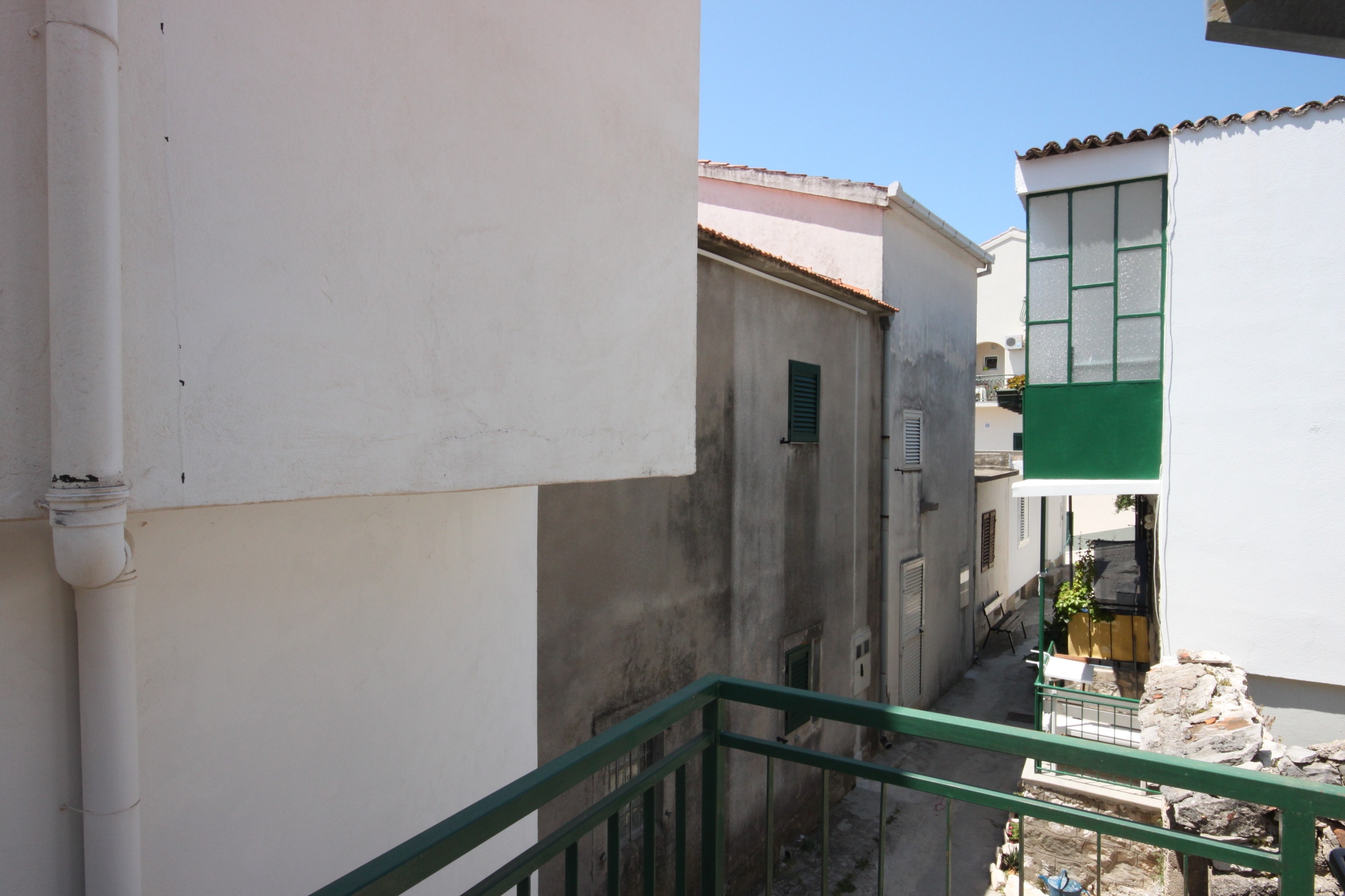 One bedroom apartment near beach Zaostrog, Makarska  A-a