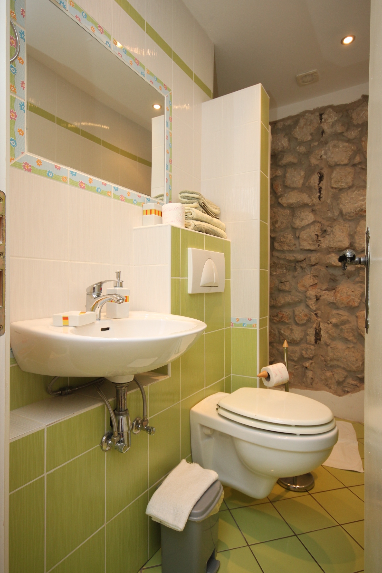 Two bedroom apartment with balcony and sea view Gradac, Makarska  A-a