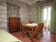 Gradac, Dining room in the apartment, air condition available, (pet friendly) and WiFi.