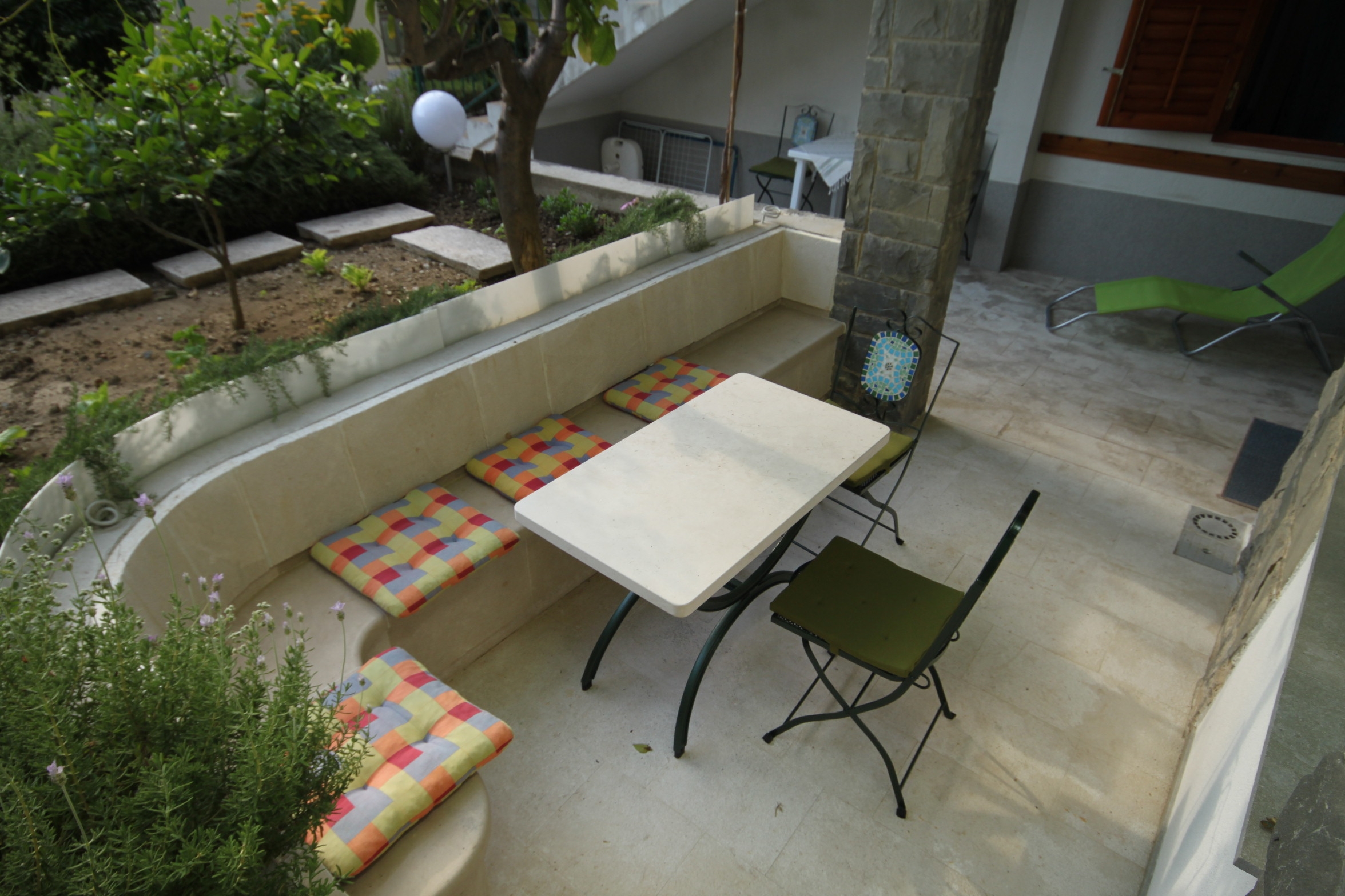 One bedroom apartment with terrace Podgora, Makarska  A-c