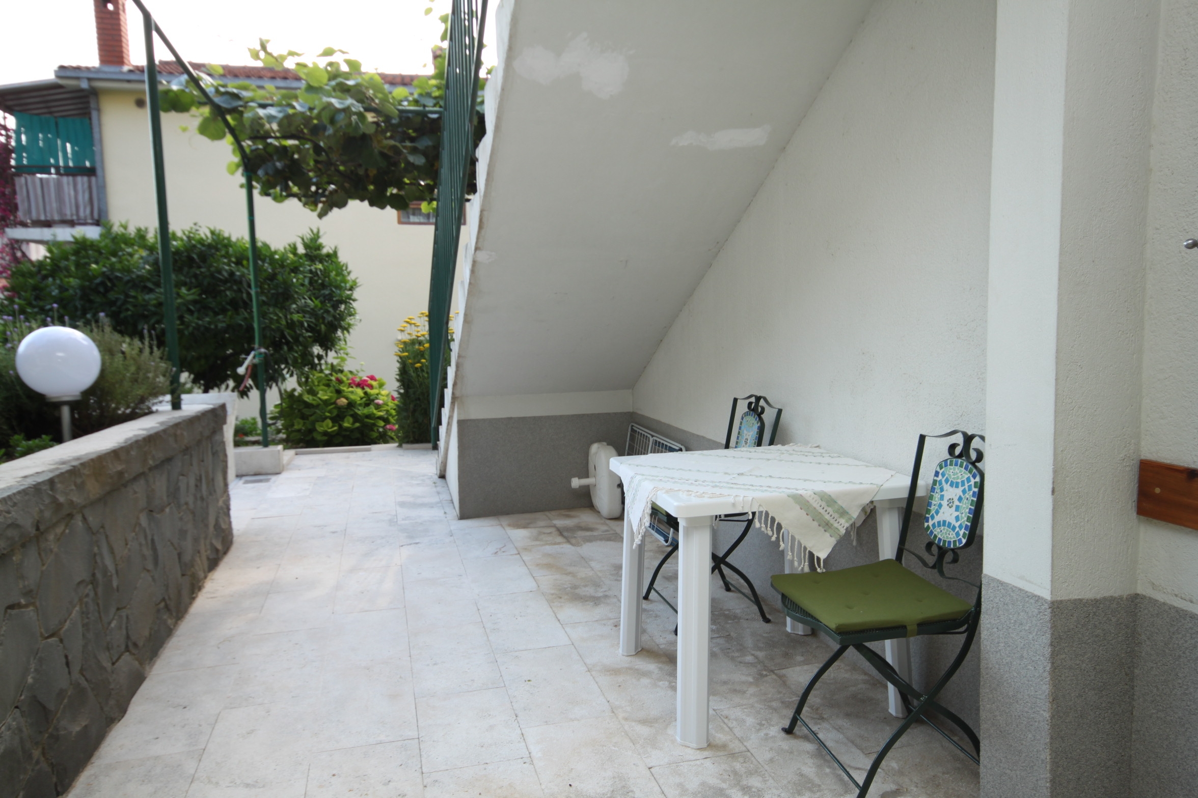 One bedroom apartment with terrace Podgora, Makarska  A-c