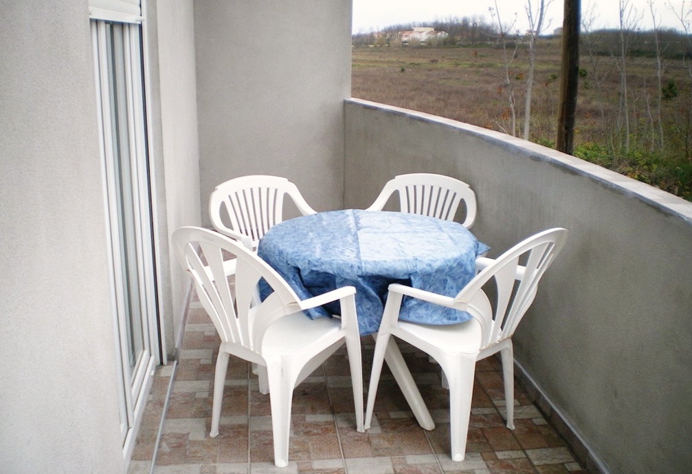 Two bedroom apartment with balcony Privlaka, Zadar  A-c