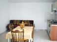 Privlaka, Dining room in the apartment, air condition available and WiFi.