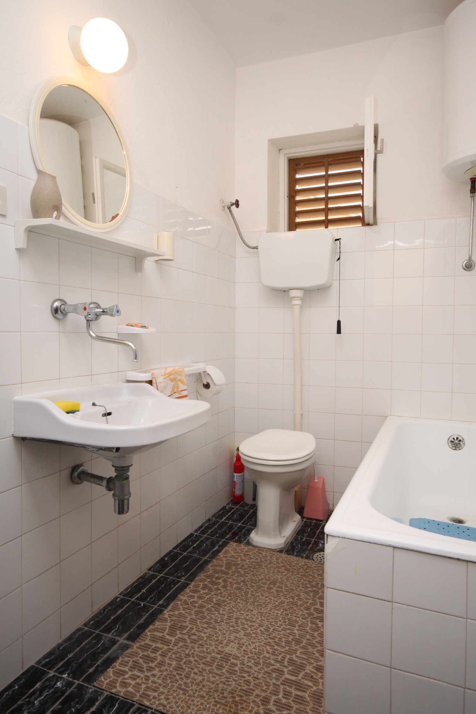Three bedroom apartment near beach Podgora, Makarska  A-b