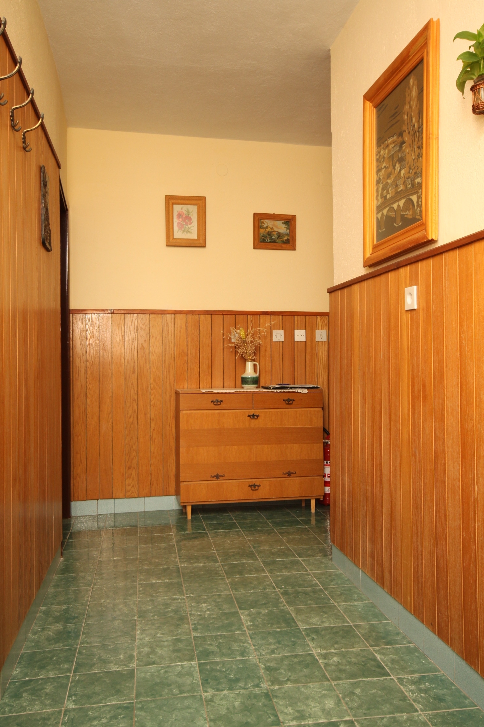 Three bedroom apartment near beach Podgora, Makarska  A-b