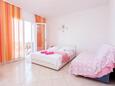 Спальня 1 Podgora, Спальня 1 в размещении типа apartment, WiFi.