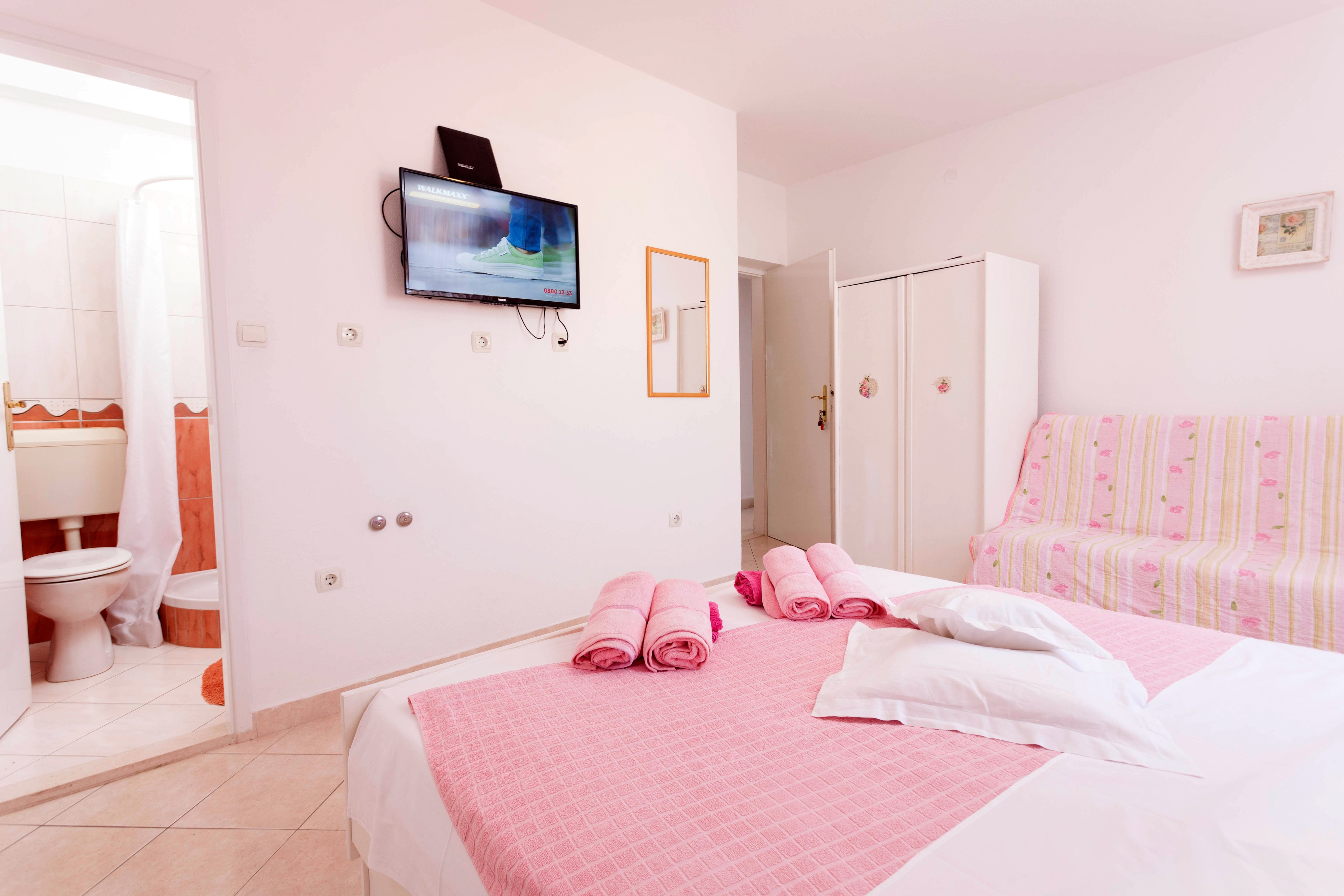 Two bedroom apartment with balcony and sea view Podgora, Makarska  A-a