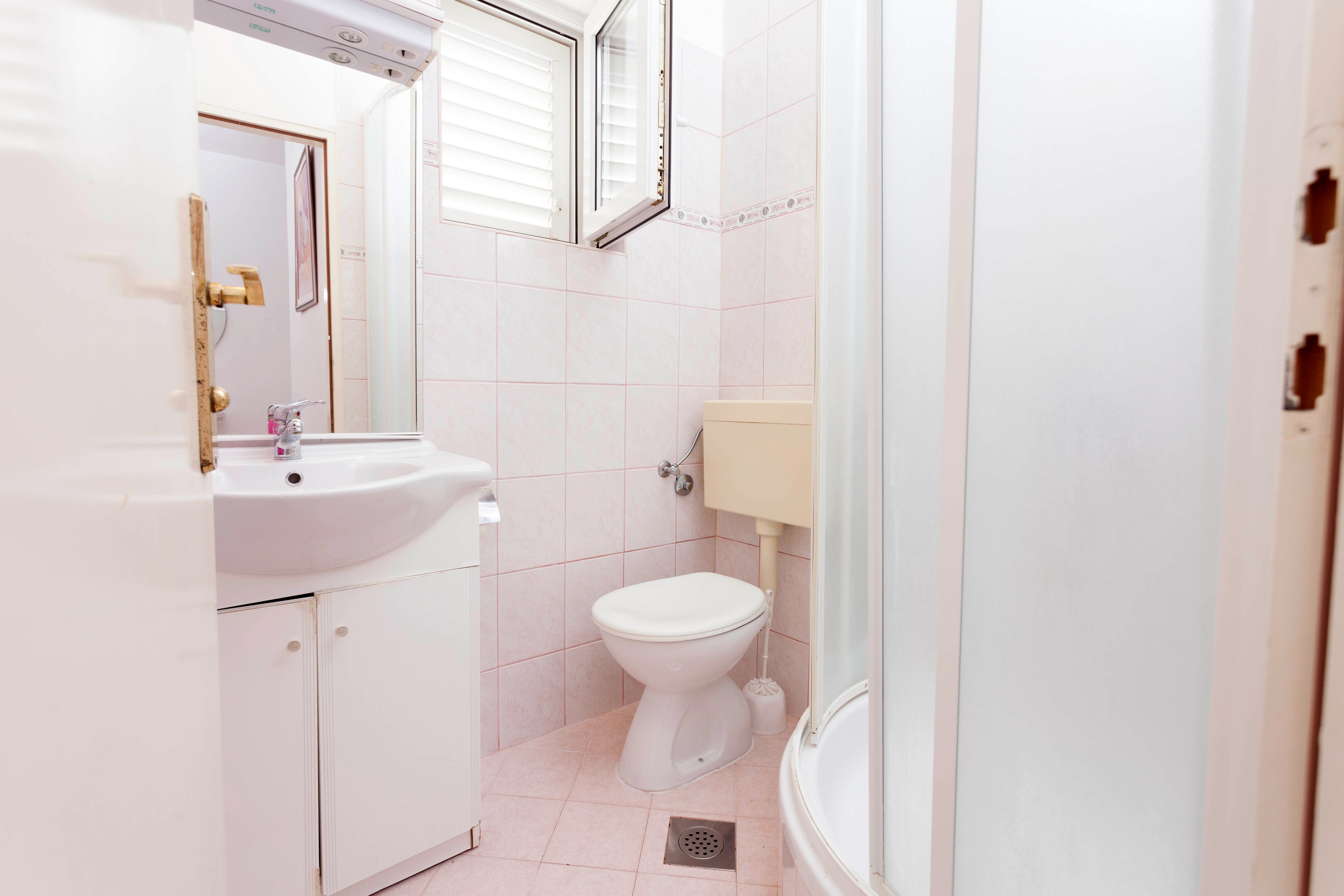 Three bedroom apartment with terrace and sea view Podgora, Makarska  A-d