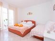 Podgora, Dormitorio 1 in the apartment, air condition available y WiFi.